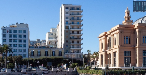 La storia del Palazzo della Motta: il discusso e iconico grattacielo che svetta nel cuore di Bari